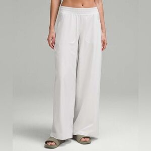 lululemon Swift Wide-Leg Mid-Rise Pant in Light Vapor (Hemmed)